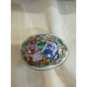 Lenox Limited Edition Porcelain Egg Sharing Easter Gifts‎ 1991